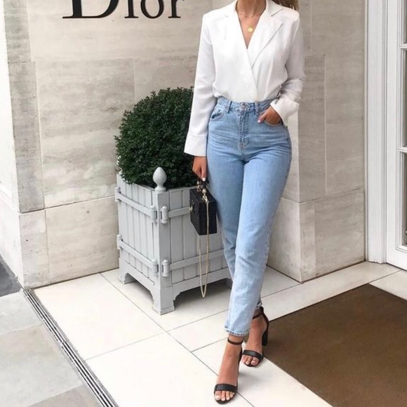 Topshop Denim - NWT Topshop Mom Jeans Mid Blue